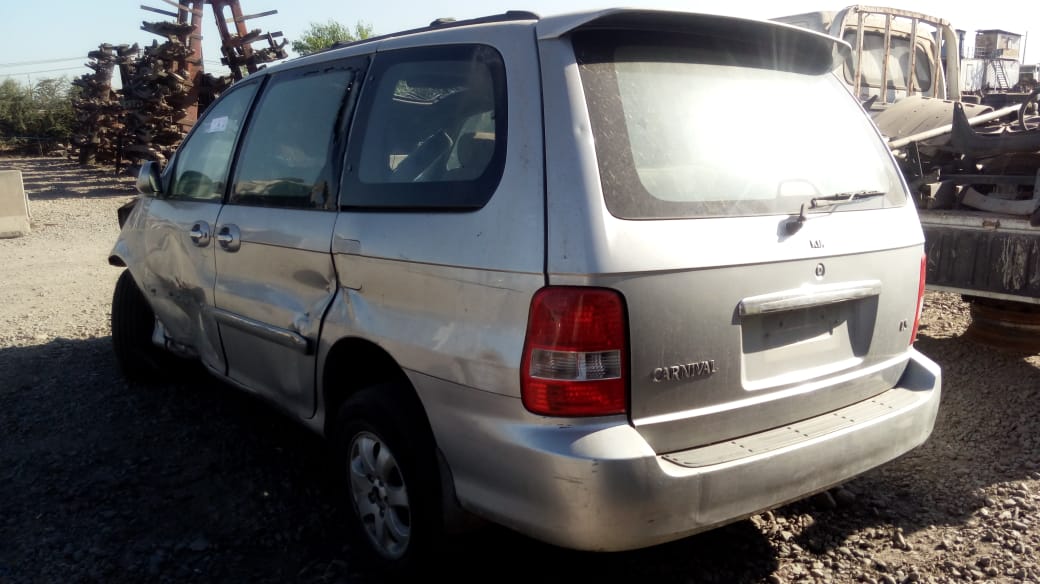  Kia CARNIVAL 2004    EN DESARME